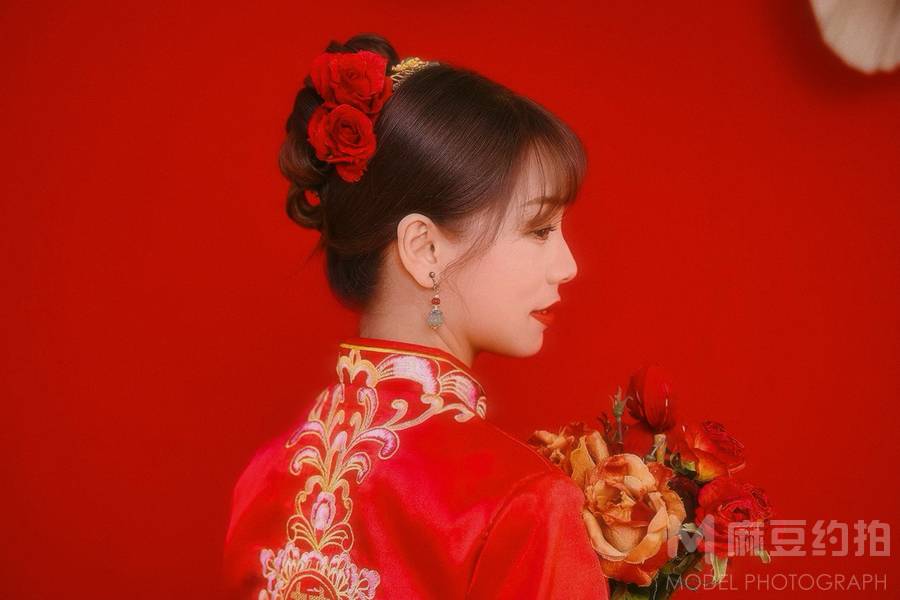 情绪模特