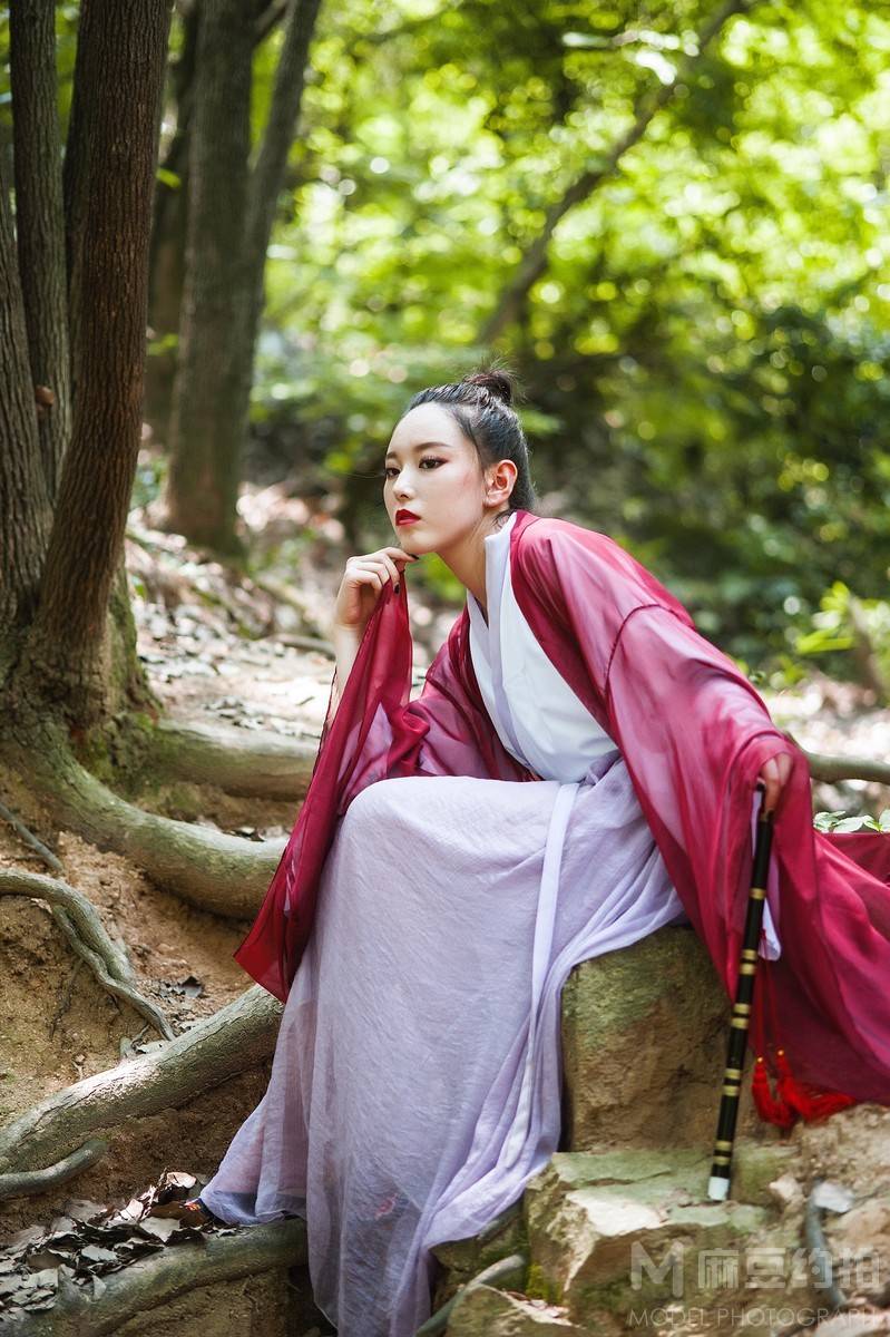 汉服模特