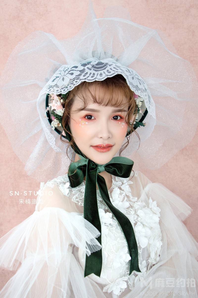 妆容模特