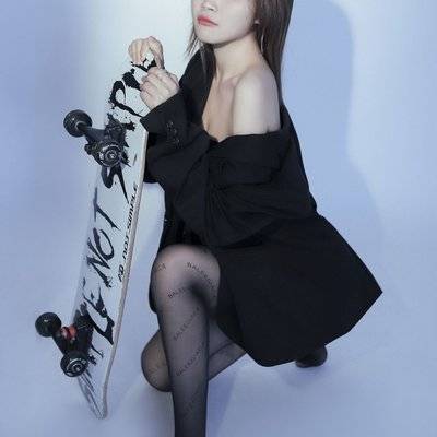 黑白模特