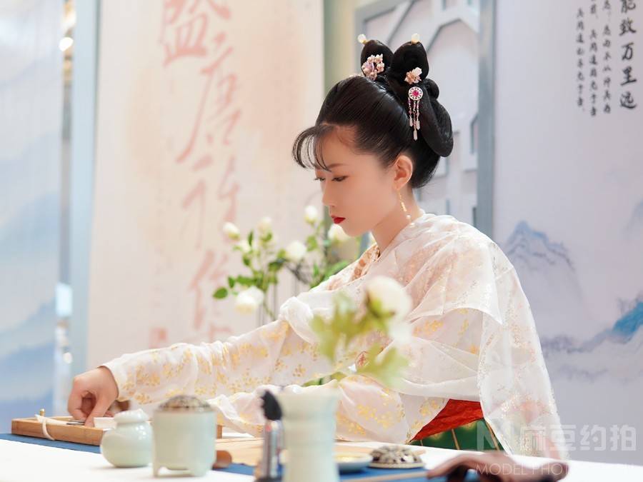 汉服模特