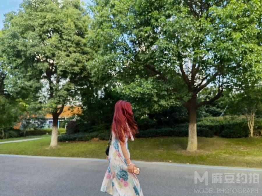 校园模特