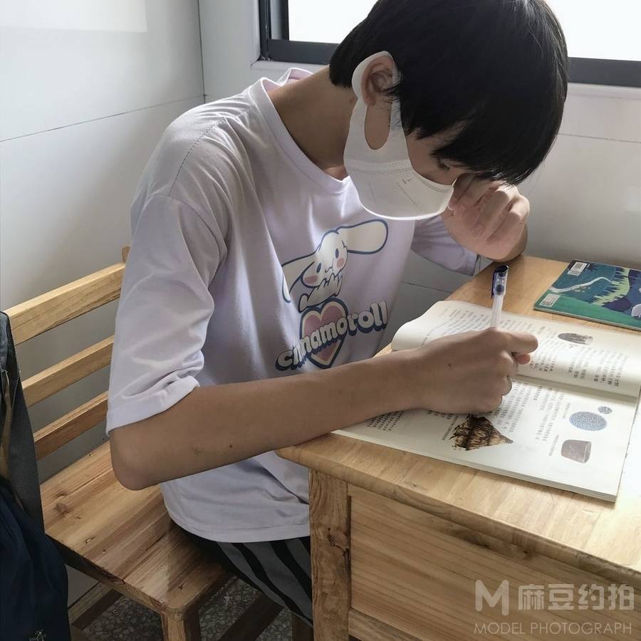 纪实模特