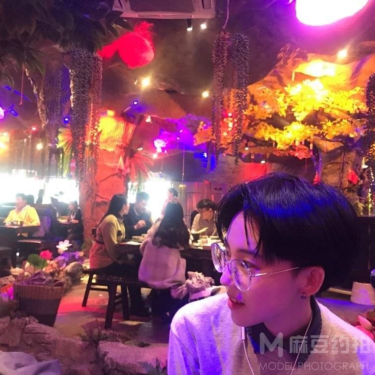 校园模特