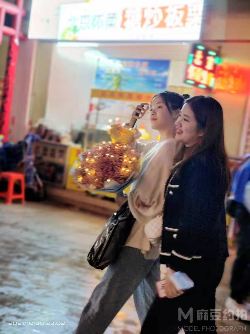 黑白模特