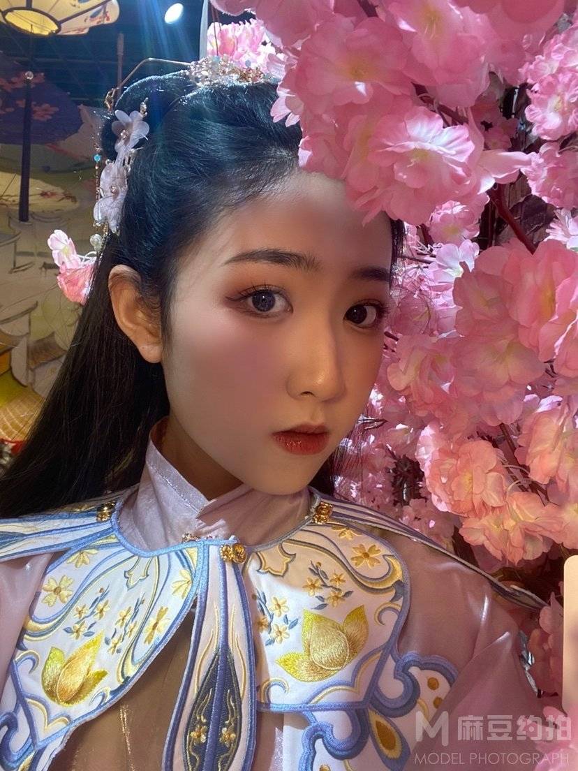 清新模特