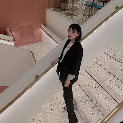 黑白模特