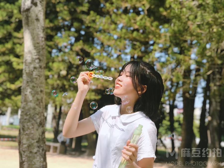 校园模特
