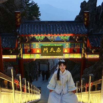汉服模特