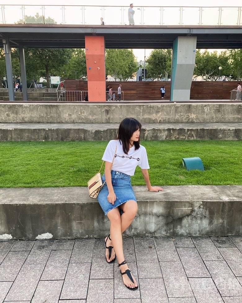 黑白模特