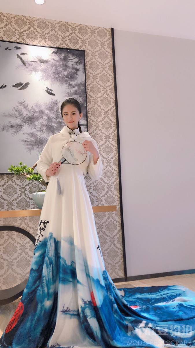 校园模特