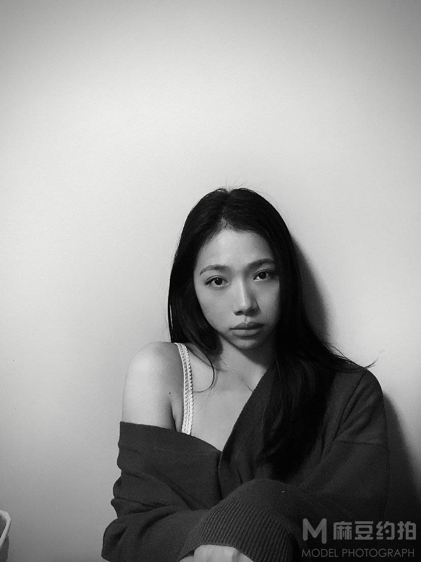 黑白模特