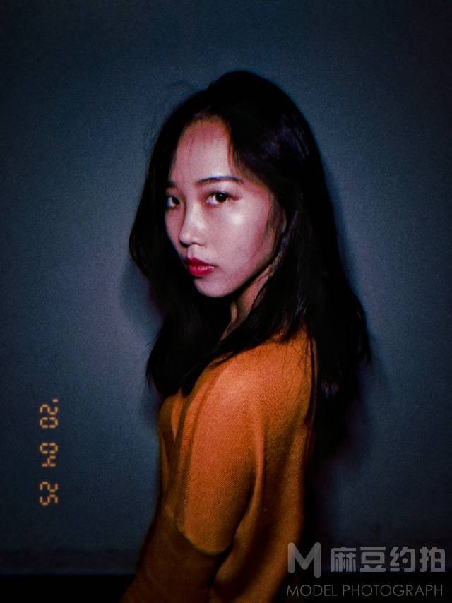 情绪模特