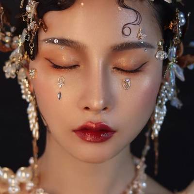 妆容模特