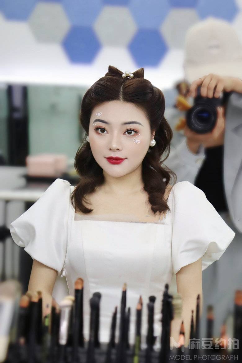 妆容模特