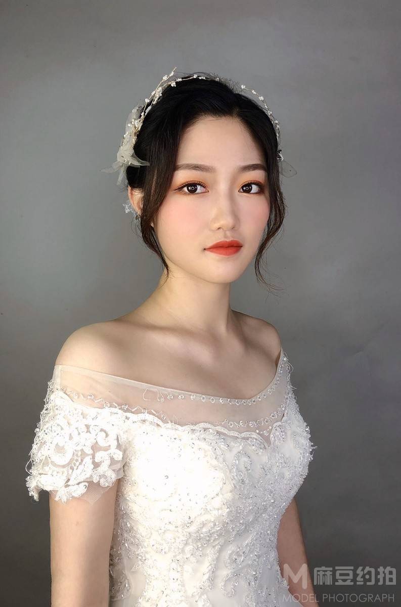 妆容模特