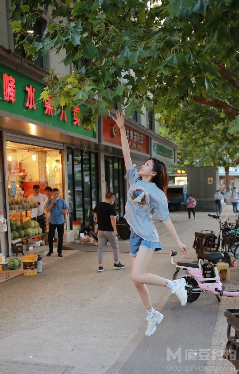 清新模特