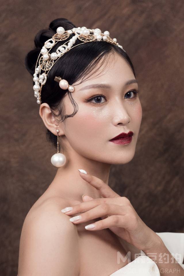 妆容模特