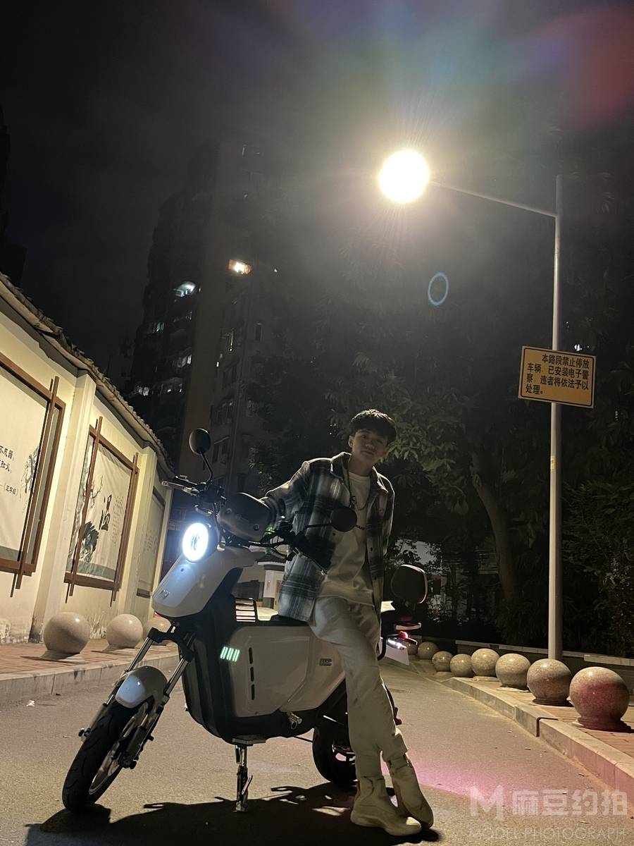 清新模特