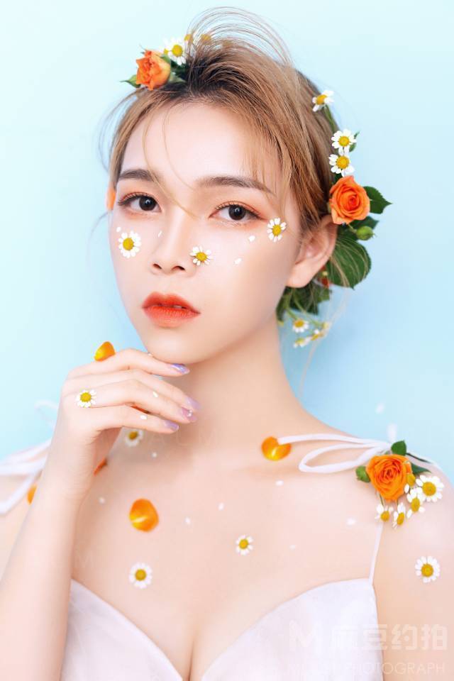妆容模特