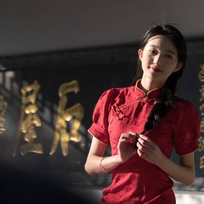 情绪模特