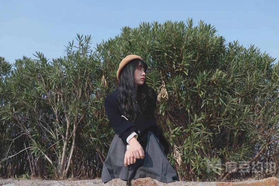 情绪模特