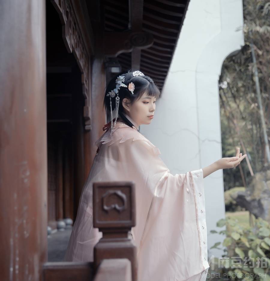 汉服模特