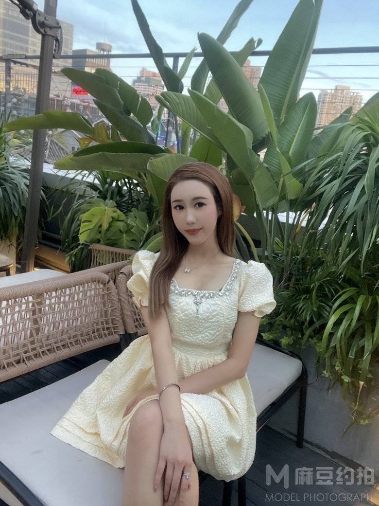 黑白模特