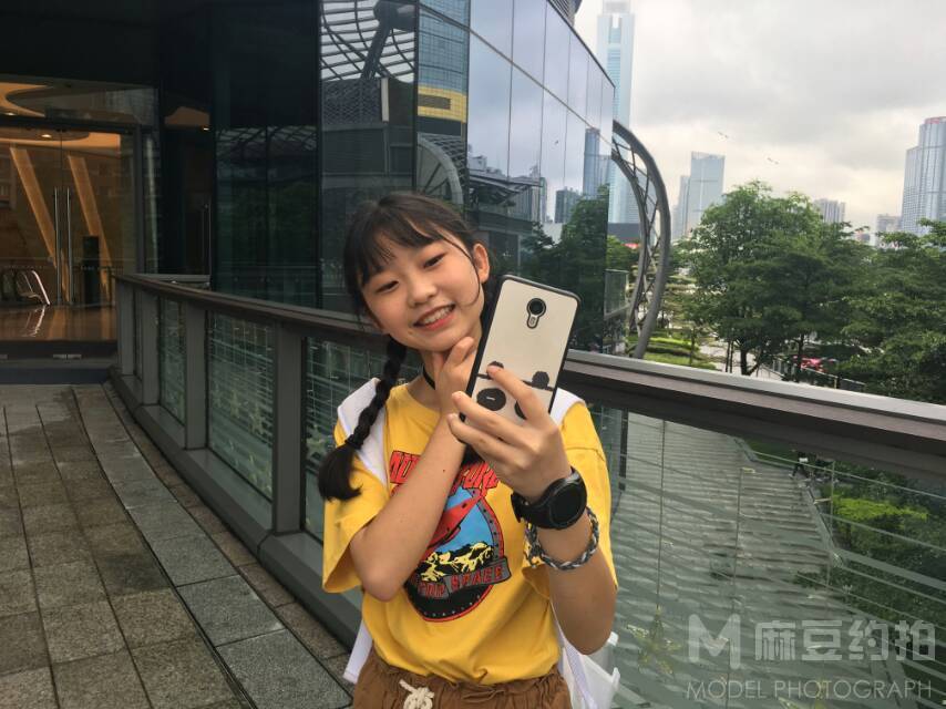 校园模特