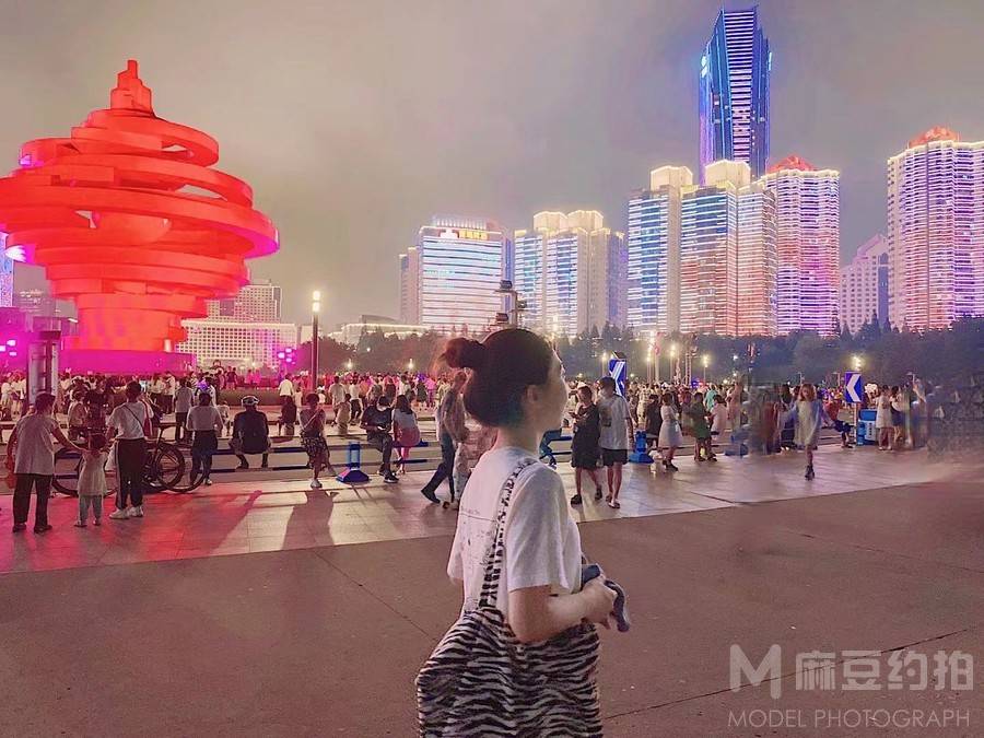 校园模特