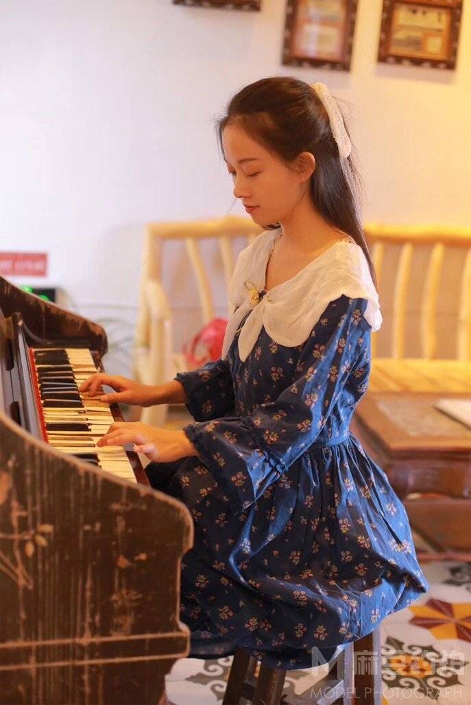 校园模特