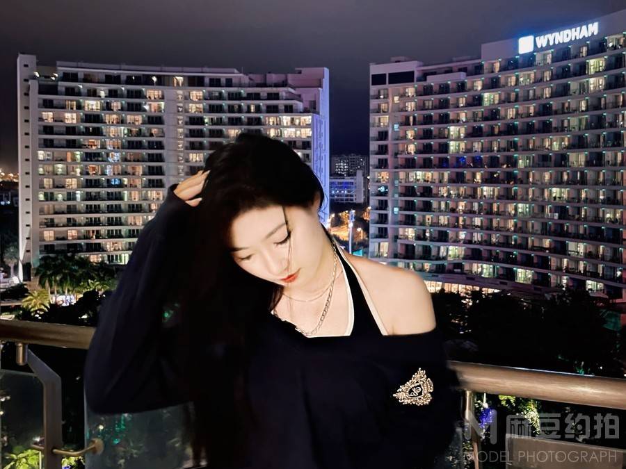 夜景模特