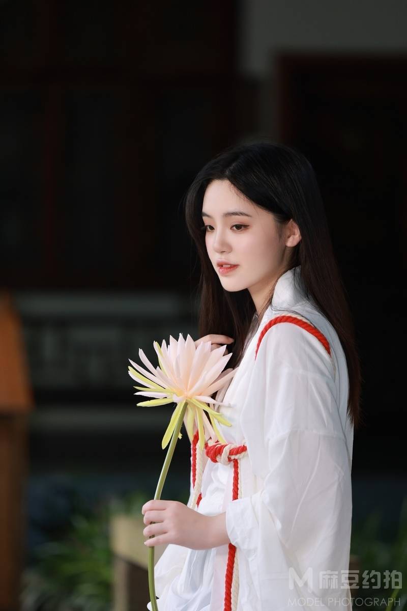 黑白模特