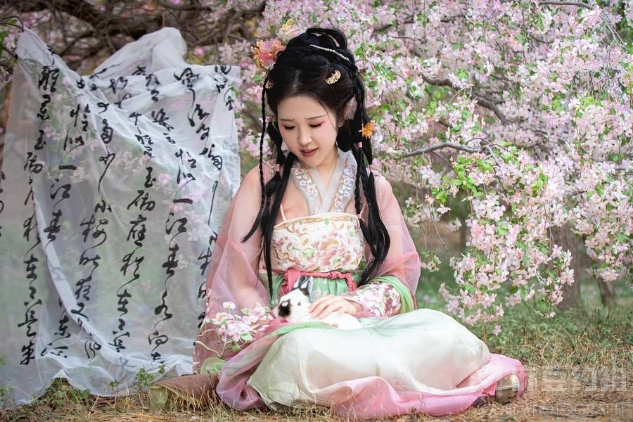 汉服模特