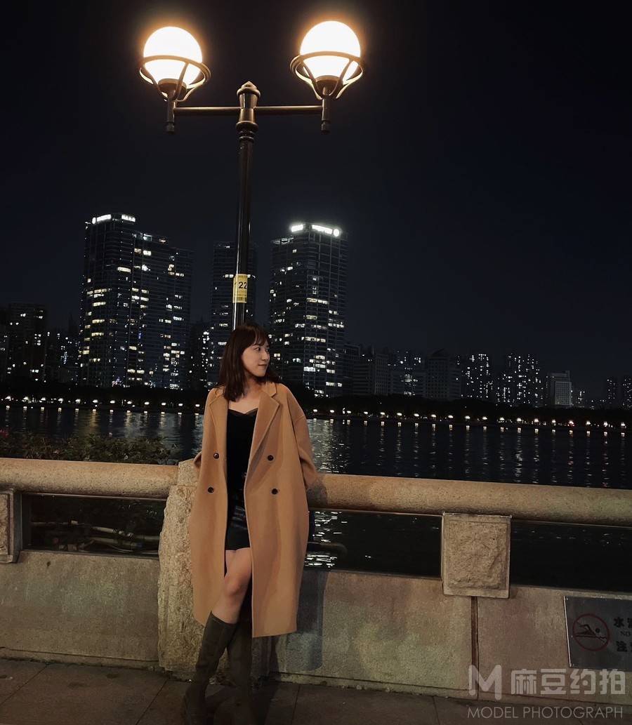 夜景模特