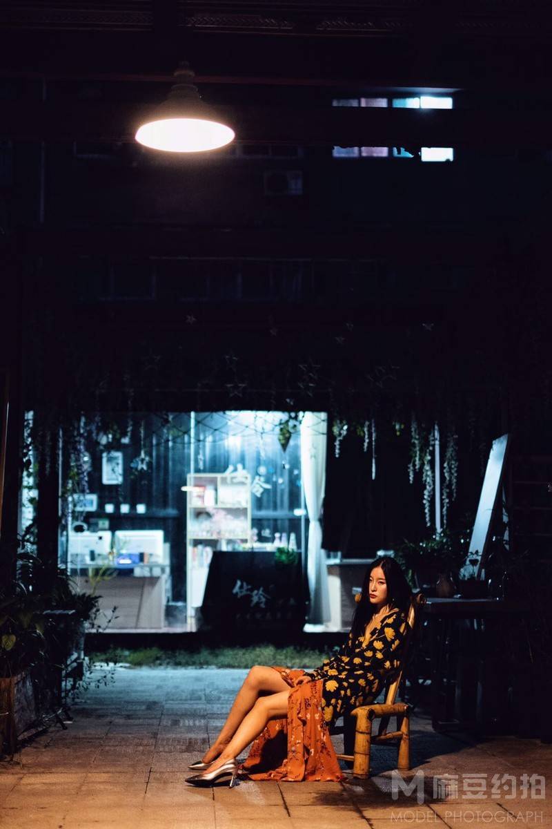 夜景模特