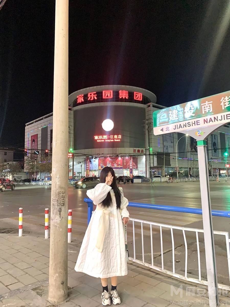 校园模特
