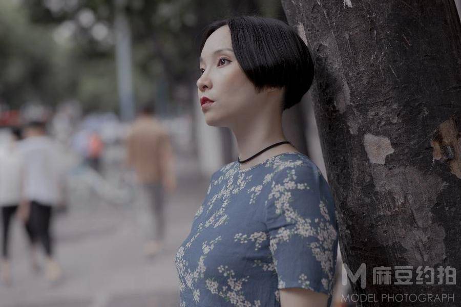 情绪模特