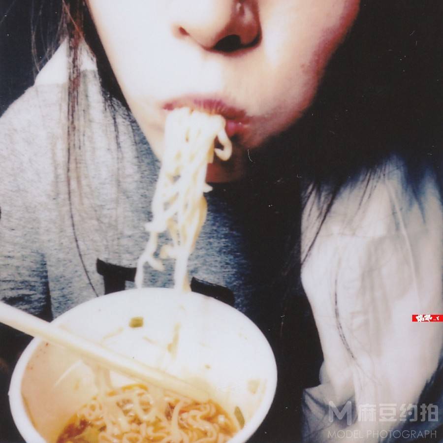 宝丽来模特