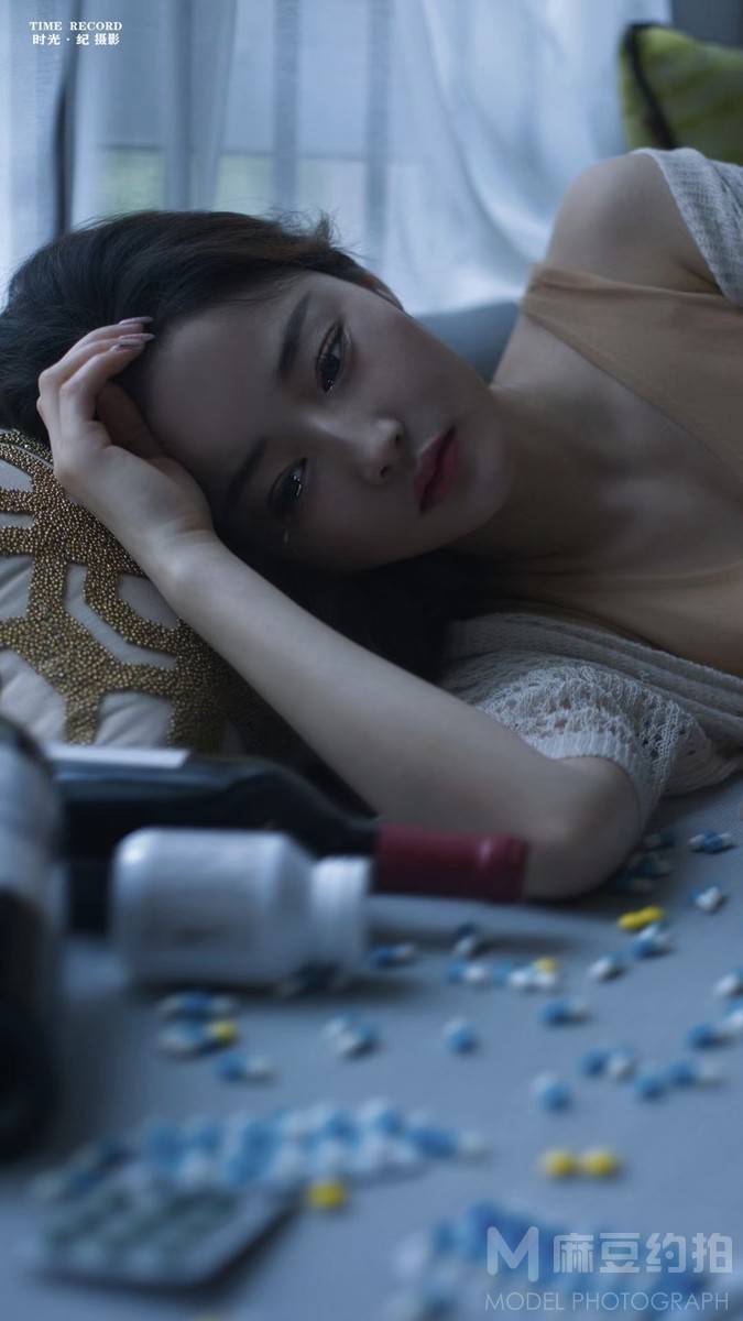 情绪模特