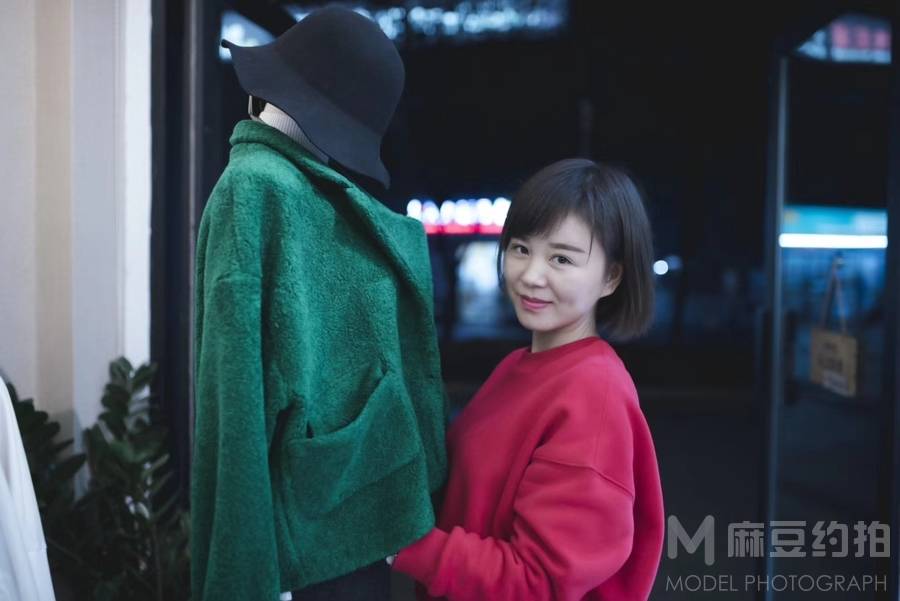 情绪模特