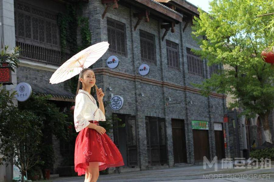 汉服模特