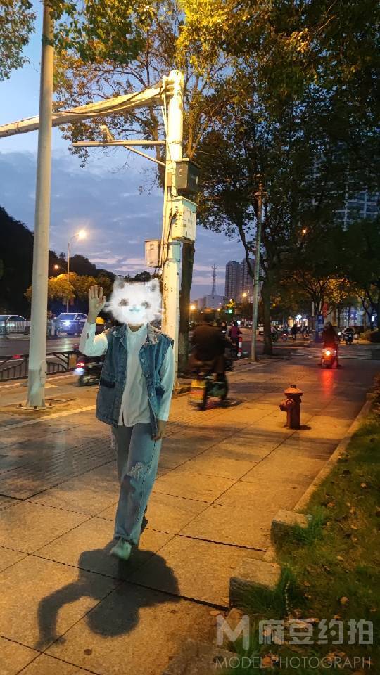 夜景模特
