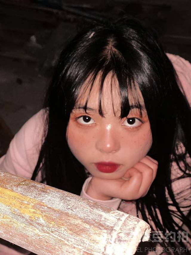 黑白模特