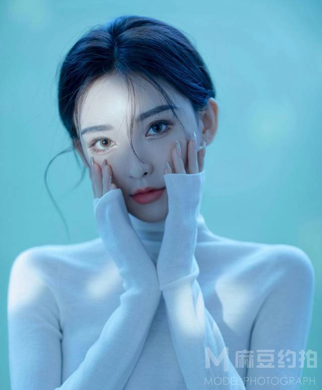 黑白模特