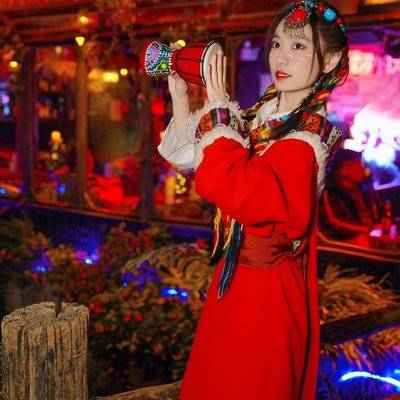 汉服模特
