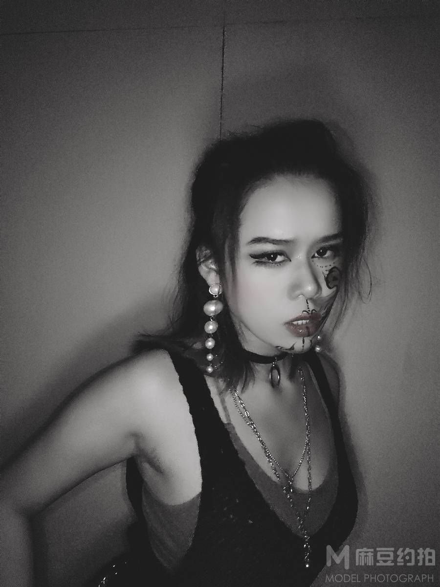 暗黑模特