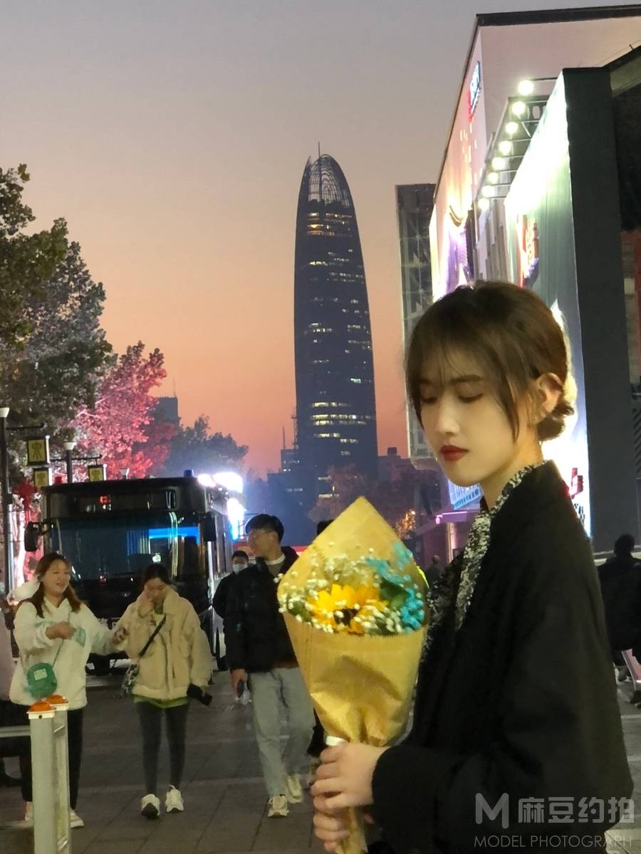 夜景模特