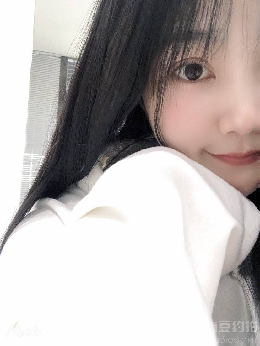 黑白模特