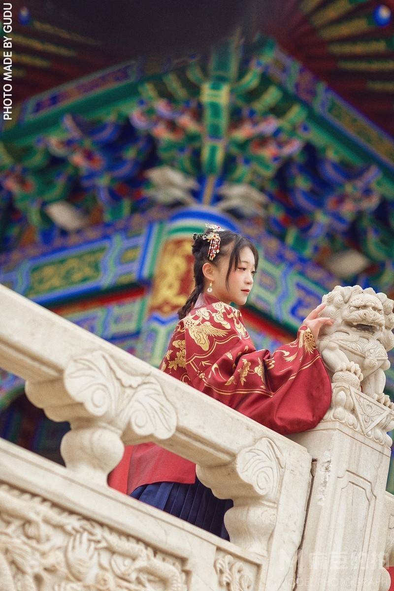 汉服模特